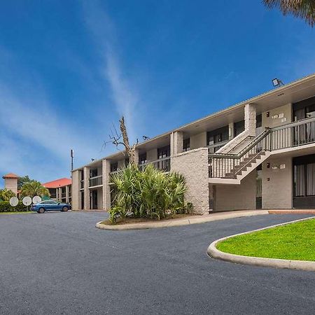Econo Lodge 乔治敦 外观 照片